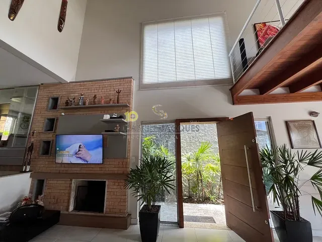 Casa com 360m² 3 quartos e 4 banheiros, à venda, no bairro Cidade Universitária Pedra Branca em Palhoça