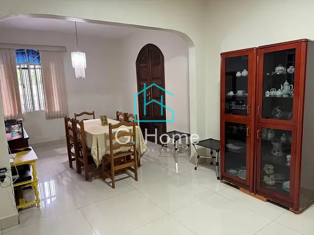 Casa com 542m² 3 quartos e 3 banheiros, para alugar, no bairro Jardim Shangri-la A em Londrina