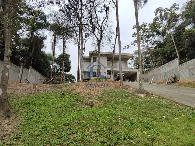 Casa com 1563m² 3 quartos e 5 banheiros, à venda, no bairro Parelheiros em São Paulo