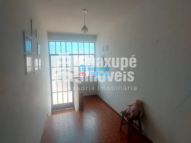 Casa com 543m² 4 quartos e 3 banheiros, à venda, no bairro Centro em Guaxupé