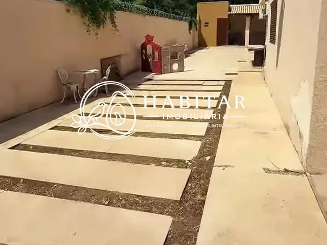 Casa 2 quartos e 1 banheiro, à venda, no bairro Aeroporto em Corumbá