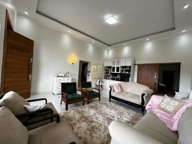 Casa com 500m² 5 quartos e 2 banheiros, à venda, no bairro Jardim Europa em Nova Mutum