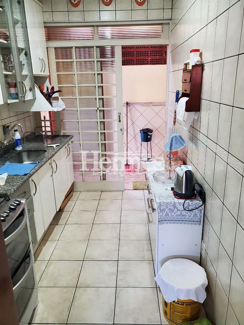 Casa, 4 quartos, 266 m² - Foto 29