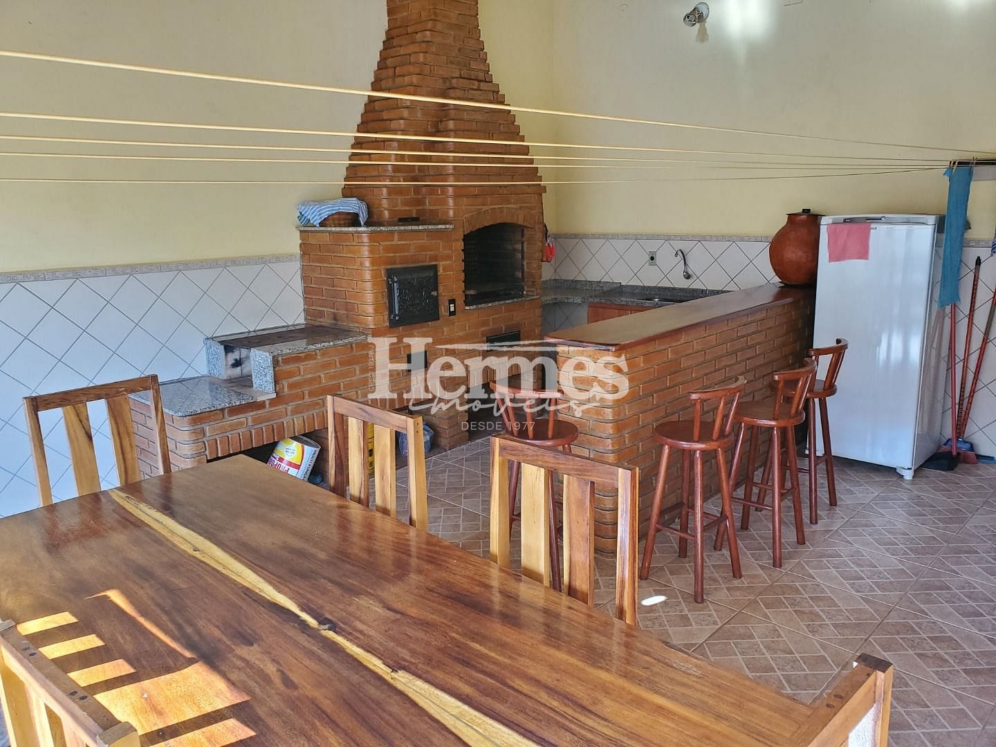 Casa, 4 quartos, 266 m² - Foto 1