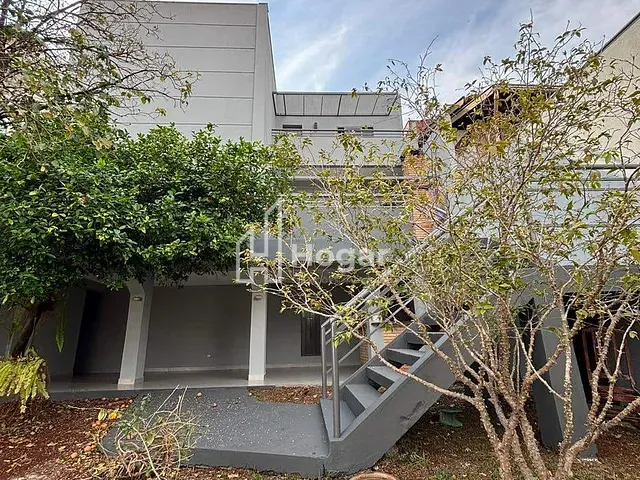 Casa 4 quartos e 6 banheiros, à venda, no bairro Andrade em Londrina