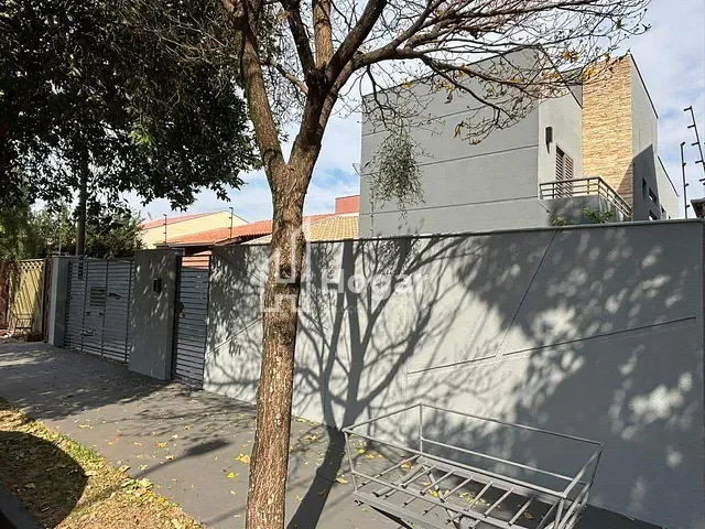 Casa 4 quartos e 6 banheiros, à venda, no bairro Andrade em Londrina
