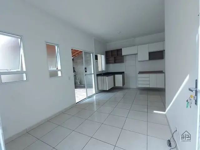 Casa 3 quartos e 1 banheiro, à venda, no bairro Água Espraiada (Caucaia do Alto) em Cotia