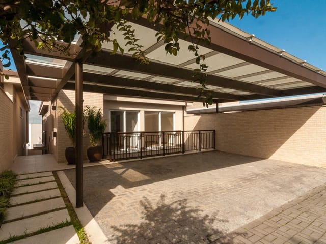Casa com 341m² 5 quartos e 7 banheiros, à venda, no bairro Mata da Praia em Vitória