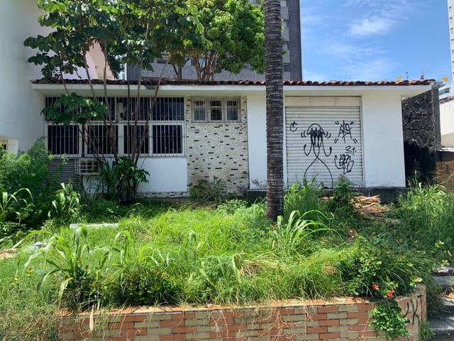 Casa com 414m², à venda, no bairro Madalena em Recife