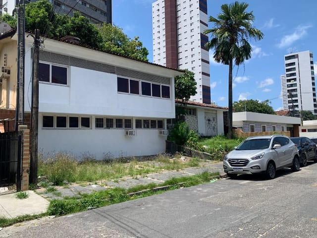 Casa com 414m², à venda, no bairro Madalena em Recife