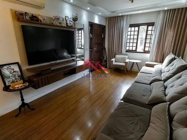 Casa 4 quartos e 4 banheiros, à venda, no bairro Jardim das Palmas em São Paulo