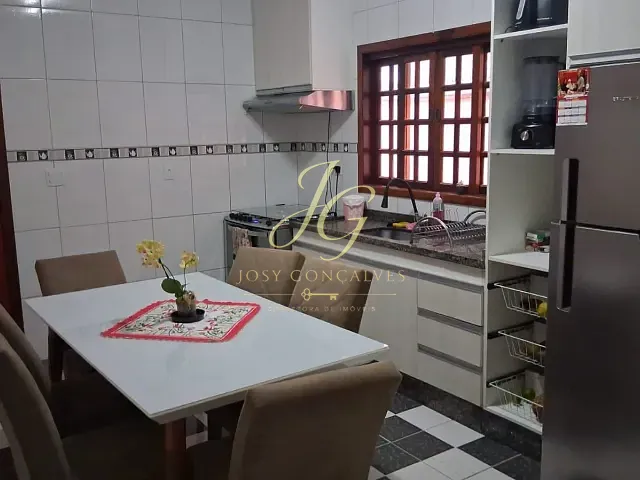 Casa 3 quartos e 4 banheiros, à venda, no bairro Jardim São Pedro em Mogi das Cruzes