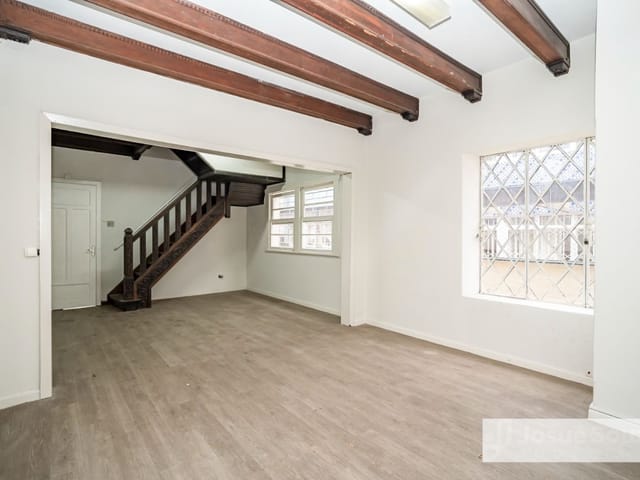 Prédio com 436m², para alugar, no bairro São Francisco em Curitiba