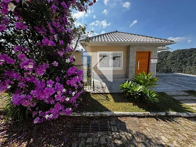 Casa com 350m² 4 quartos e 4 banheiros, à venda, no bairro Albuquerque em Teresópolis