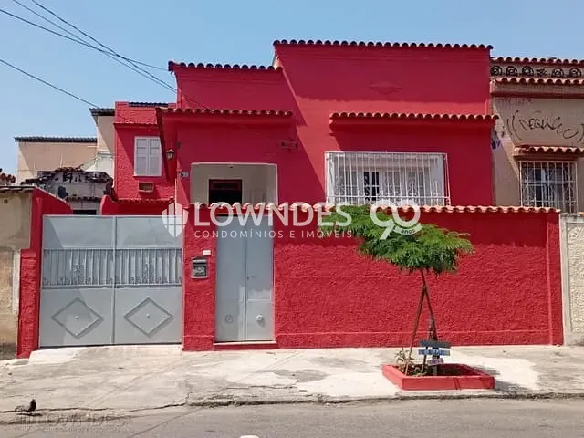 Casa 2 quartos e 2 banheiros, à venda, no bairro Olaria em Rio De Janeiro