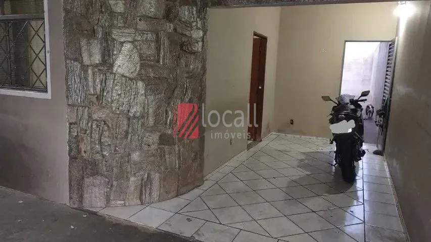 Casa com 3 quartos à venda, 120m² — foto 3 de 9