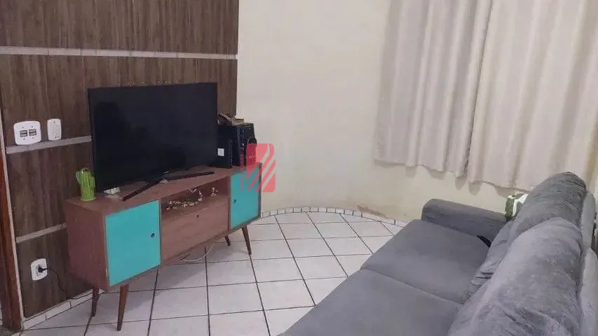 Casa com 3 quartos à venda, 120m² — foto 2 de 9