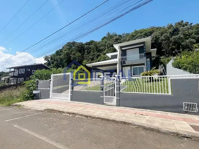 Casa com 191m² 3 quartos e 1 banheiro, à venda, no bairro Nossa Senhora da Salete em Concórdia