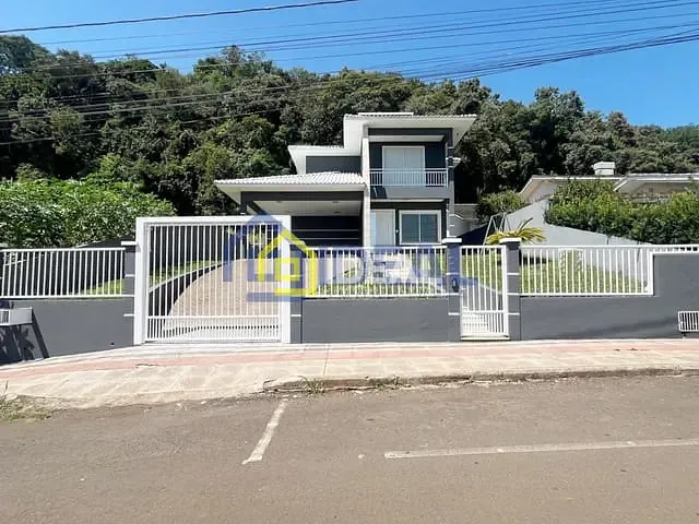 Casa com 191m² 3 quartos e 1 banheiro, à venda, no bairro Nossa Senhora da Salete em Concórdia
