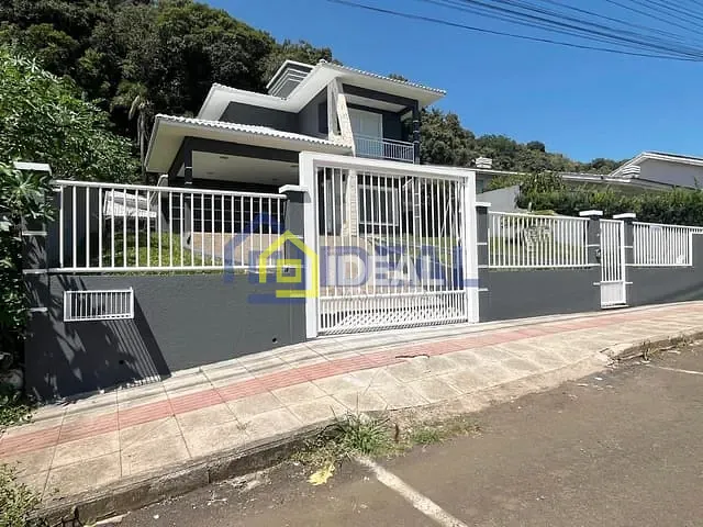 Casa com 191m² 3 quartos e 1 banheiro, à venda, no bairro Nossa Senhora da Salete em Concórdia