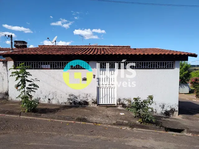Casa 2 quartos e 2 banheiros, para alugar, no bairro JARDIM RENOVÇÃO em Guaranésia
