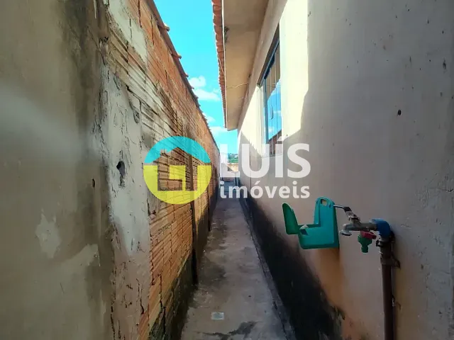 Casa 2 quartos e 2 banheiros, para alugar, no bairro JARDIM RENOVÇÃO em Guaranésia