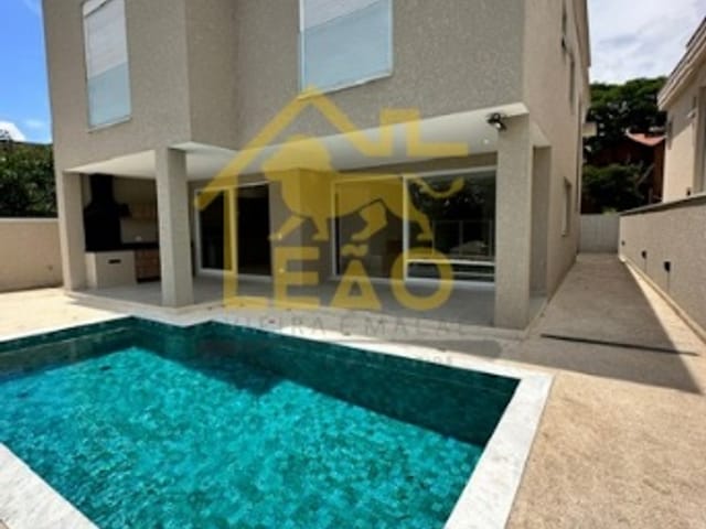 Casa com 371m² 4 quartos e 6 banheiros, à venda, no bairro Alphaville em Santana de Parnaíba