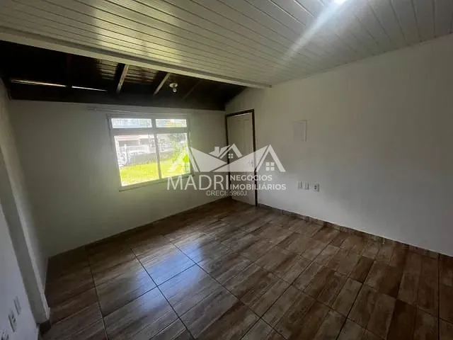 Casa com 200m² 2 quartos e 1 banheiro, para alugar, no bairro São Sebastião em Palhoça
