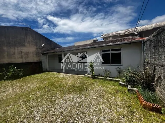 Casa com 200m² 2 quartos e 1 banheiro, para alugar, no bairro São Sebastião em Palhoça