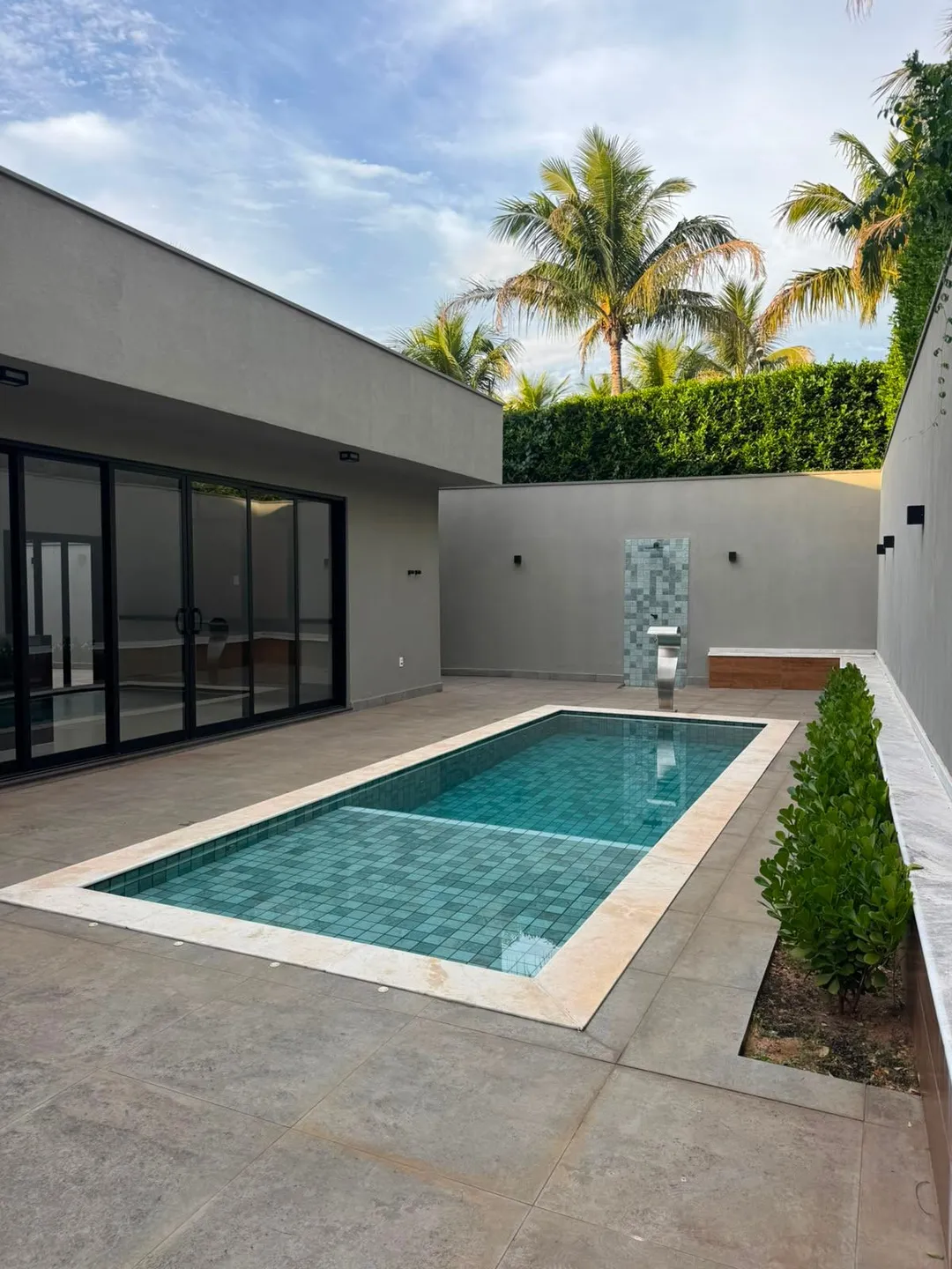 Casa nova no residencial lago da barra