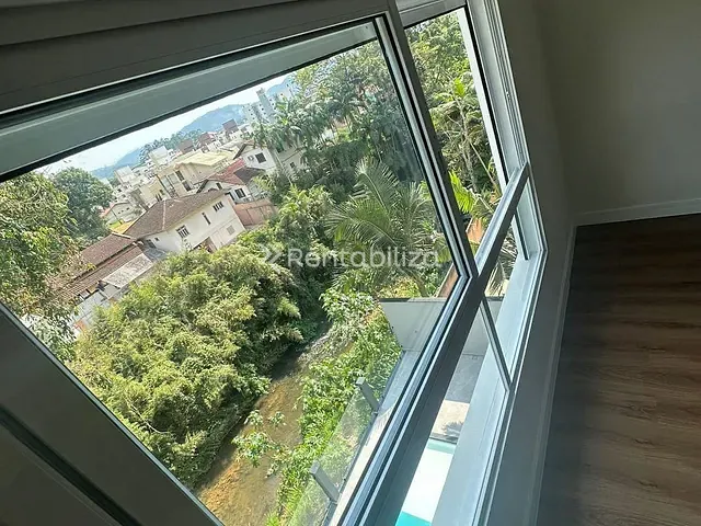 Casa 3 quartos e 3 banheiros, à venda, no bairro Souza Cruz em Brusque