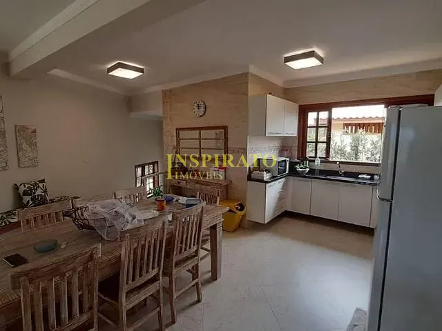 Casa com 2800m² 4 quartos e 5 banheiros, à venda, no bairro Medeiros em Jundiaí