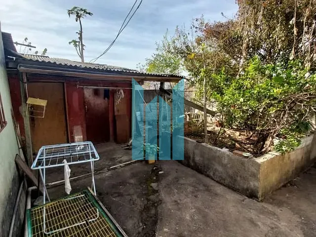 Casa com 250m² 3 quartos e 2 banheiros, à venda, no bairro Vila Caio Junqueira em Poços de Caldas