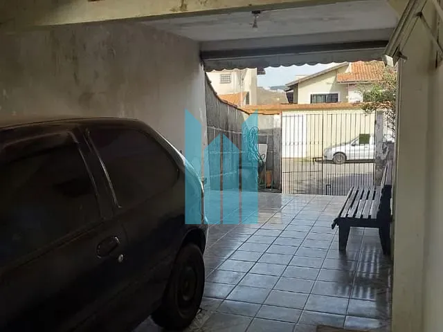 Casa com 250m² 3 quartos e 2 banheiros, à venda, no bairro Vila Caio Junqueira em Poços de Caldas