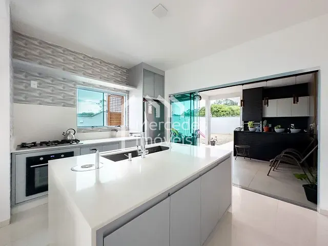 Casa com 450m² 3 quartos e 3 banheiros, à venda, no bairro Paciência em Itajaí