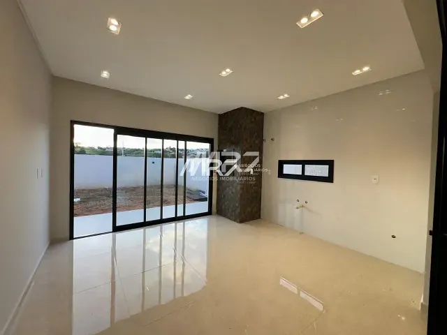 Casa com 329m² 4 quartos e 5 banheiros, à venda, no bairro Orfãs em Ponta Grossa