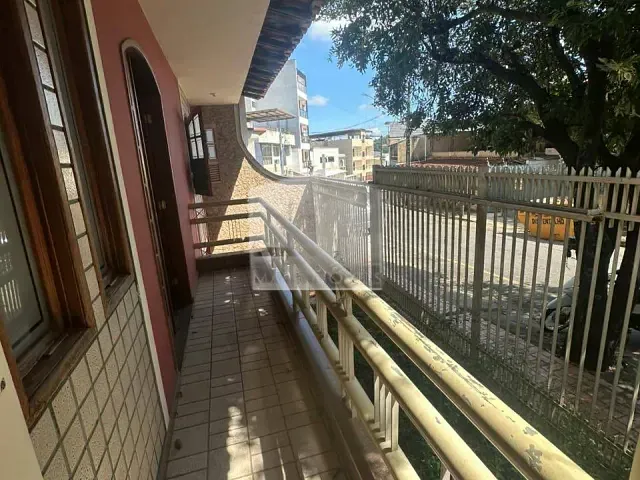 Casa 3 quartos e 2 banheiros, à venda, no bairro João XXIII em Muriaé