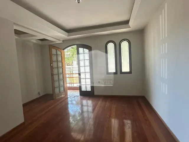 Casa 3 quartos e 2 banheiros, à venda, no bairro João XXIII em Muriaé