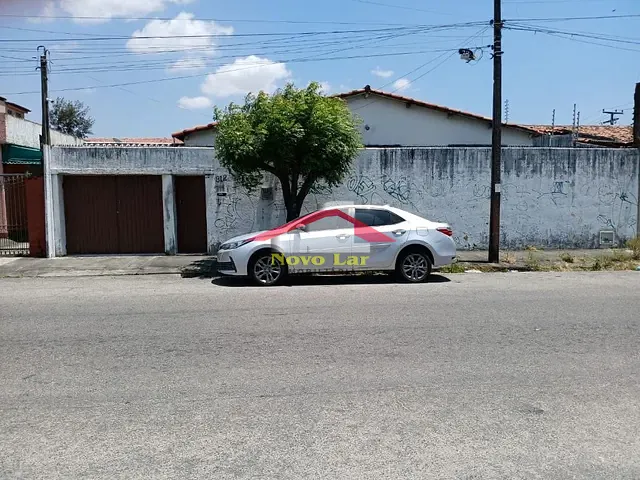 Casa com 240m² 3 quartos e 3 banheiros, à venda, no bairro Vila União em Fortaleza