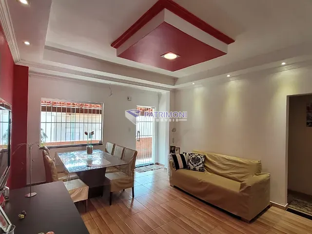 Casa com 360m² 3 quartos e 3 banheiros, à venda, no bairro Vila Maria Regina em Juatuba