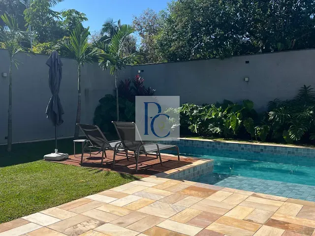 Casa 4 quartos e 5 banheiros, à venda, no bairro Jardim Marajoara em São Paulo