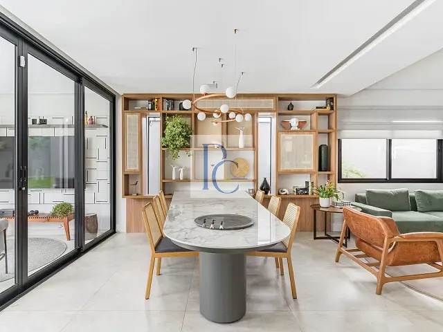 Casa 4 quartos e 5 banheiros, à venda, no bairro Jardim Marajoara em São Paulo