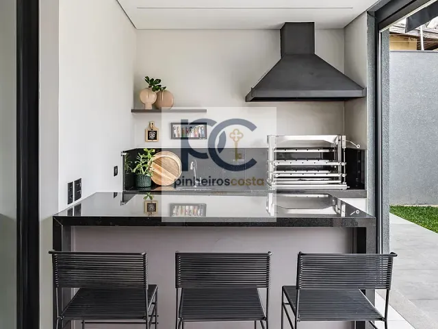 Casa 4 quartos e 5 banheiros, à venda, no bairro Jardim Marajoara em São Paulo