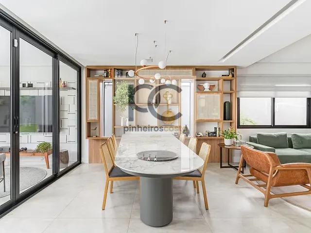 Casa 4 quartos e 5 banheiros, à venda, no bairro Jardim Marajoara em São Paulo