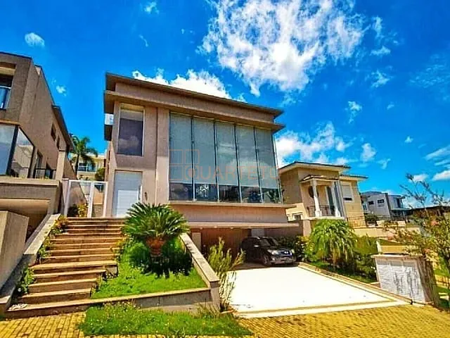 Casa com 440m² 4 quartos e 4 banheiros, à venda, no bairro Alphaville em Santana de Parnaíba