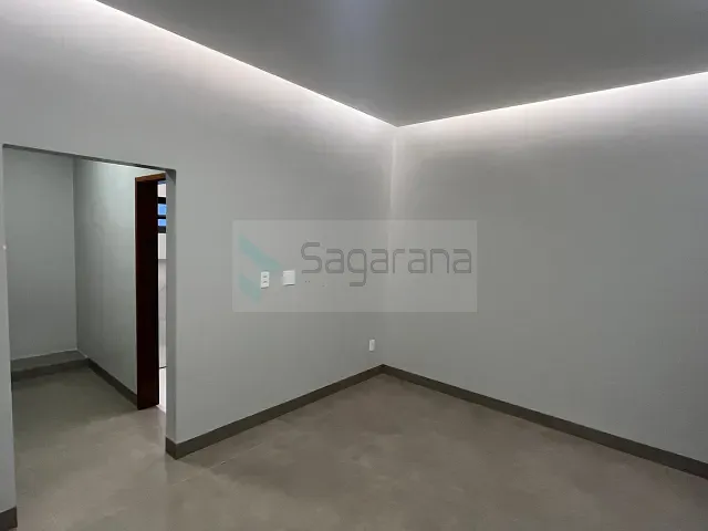 Casa 3 quartos e 3 banheiros, à venda, no bairro Morada Nova 4 em Patrocínio