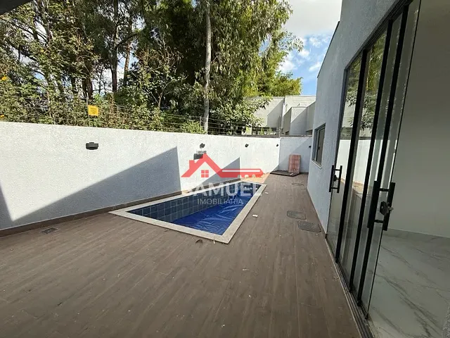 Casa com 250m² 3 quartos e 1 banheiro, à venda, no bairro Setor Habitacional Arniqueira em Brasília