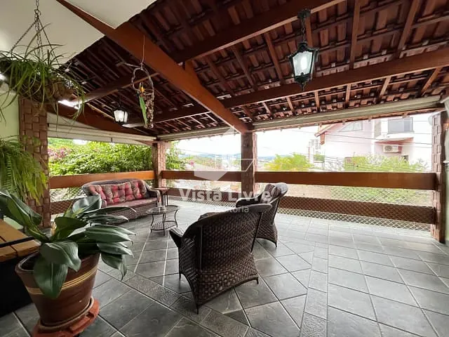 Casa com 332m² 3 quartos e 4 banheiros, à venda, no bairro Vila Galvão em Guarulhos