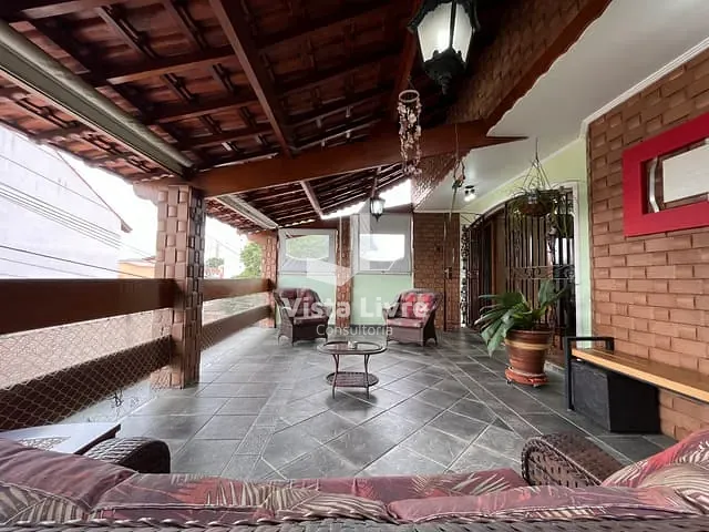 Casa com 332m² 3 quartos e 4 banheiros, à venda, no bairro Vila Galvão em Guarulhos