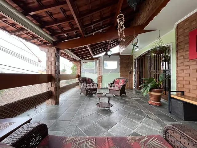 Casa com 332m² 3 quartos e 4 banheiros, à venda, no bairro Vila Galvão em Guarulhos